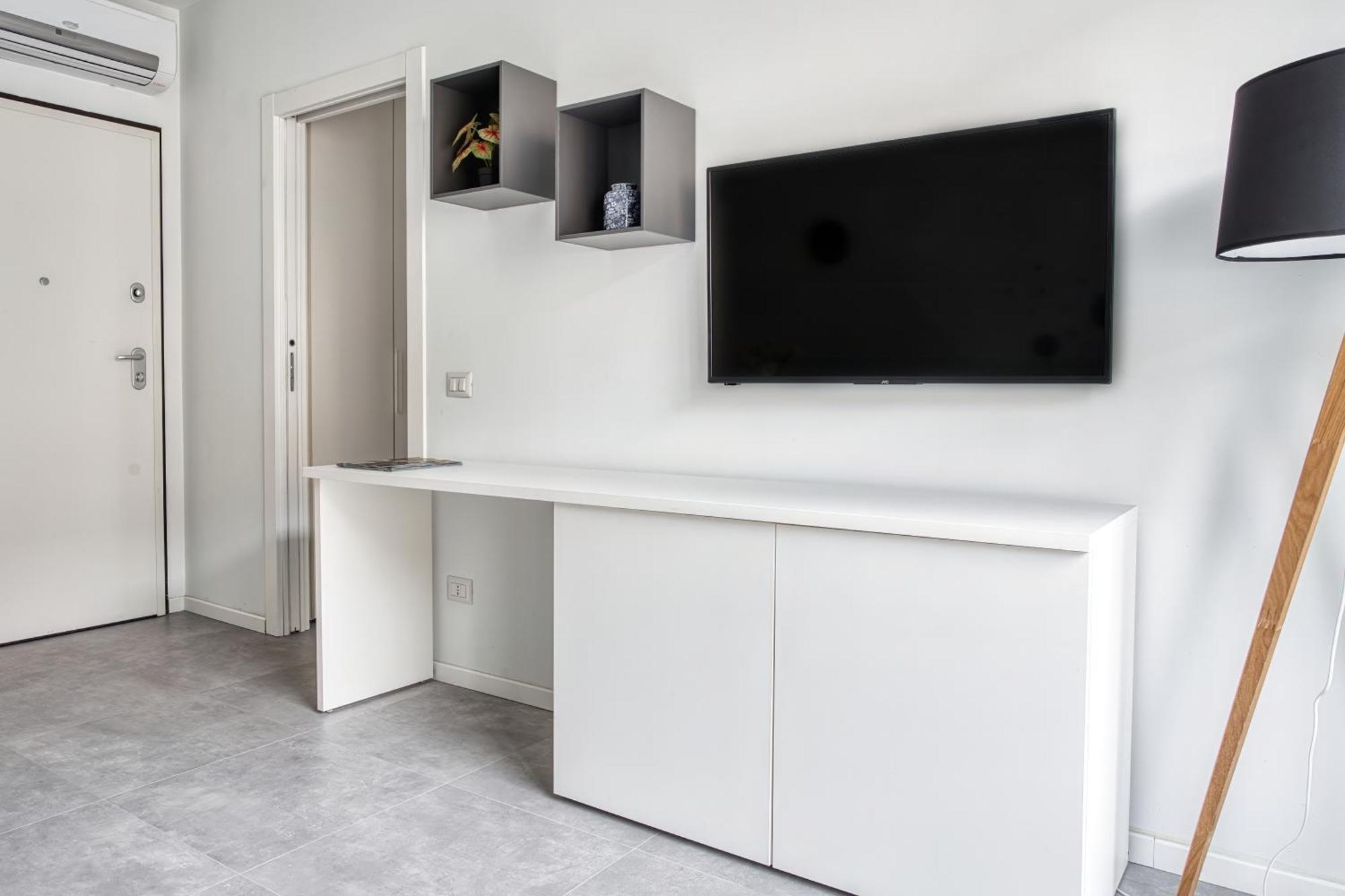 Sleek City Abode In Maciachini Milan Exterior photo