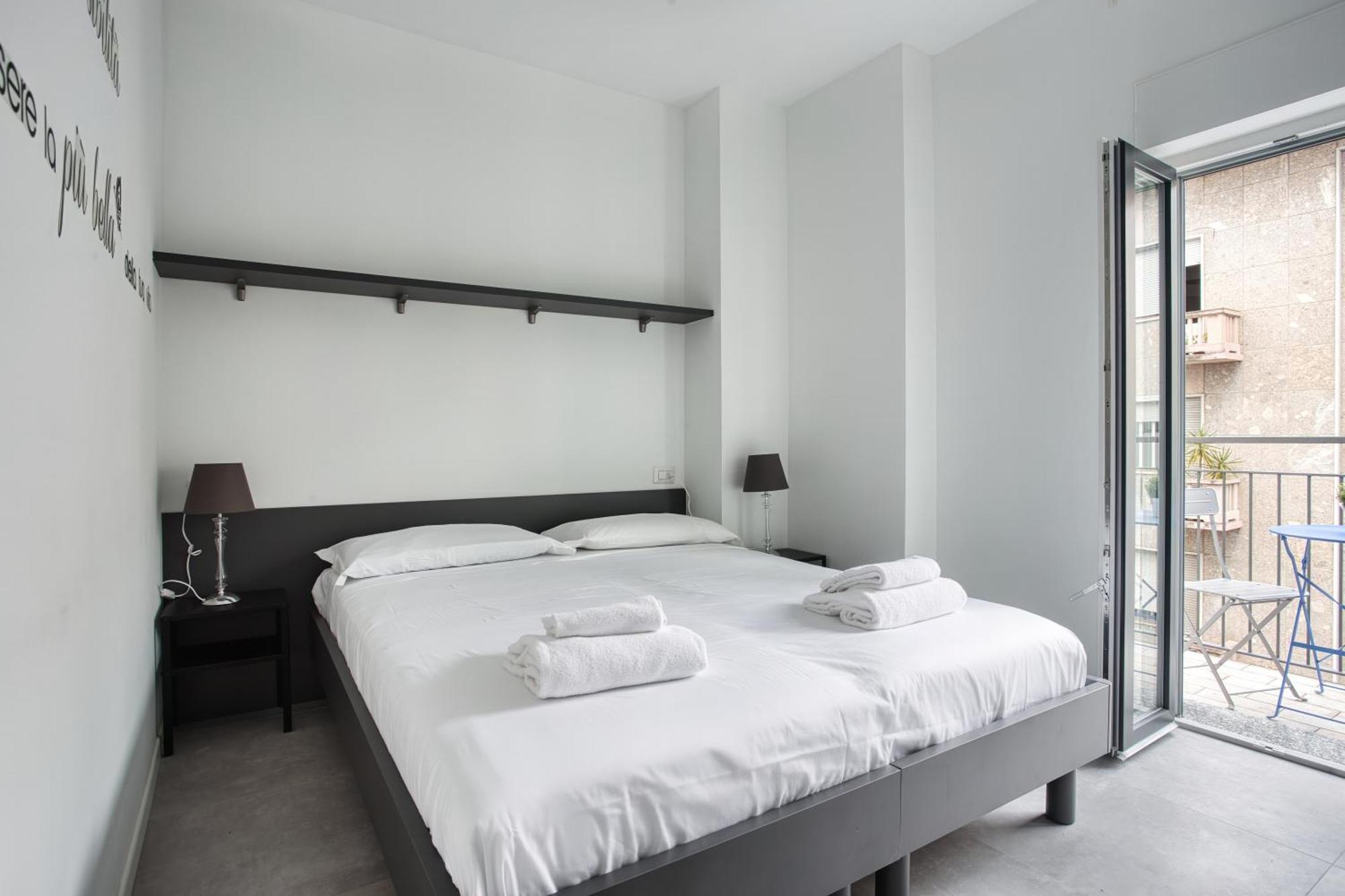 Sleek City Abode In Maciachini Milan Exterior photo