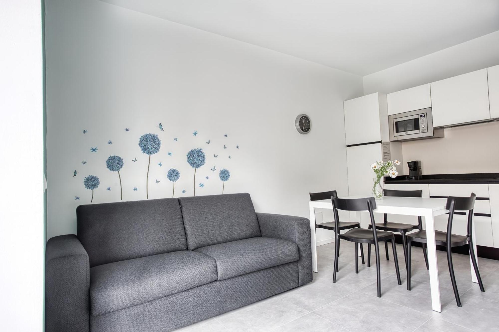 Sleek City Abode In Maciachini Milan Exterior photo